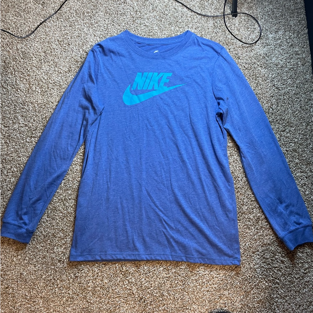 Nike long Sleeve Tee Size YXL